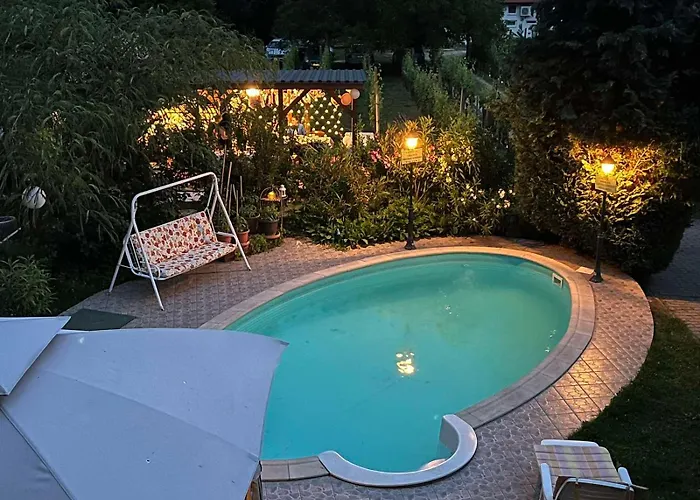 Rozi Garden Vendeghaz Badacsony בית הארחה בדקסוניטומאי