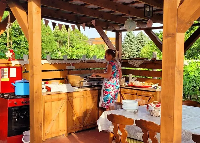 בית הארחה Rozi Garden Vendeghaz Badacsony *