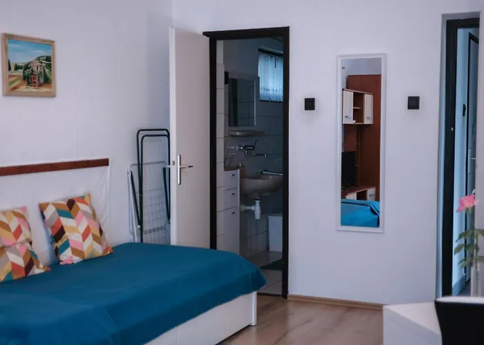 בית הארחה Rozi Garden Vendeghaz Badacsony בדקסוניטומאי